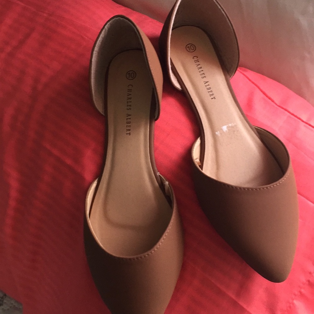 Size 10 Charles Albert flat shoes
